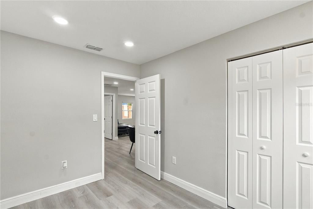 For Sale: $630,000 (9 beds, 6 baths, 3143 Square Feet)