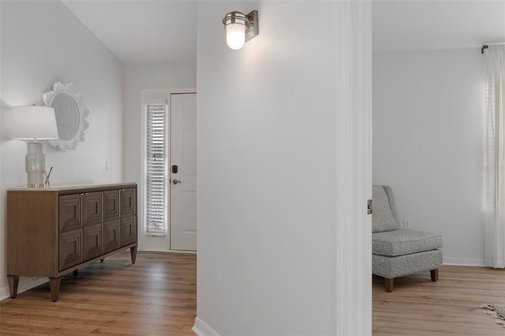 For Sale: $495,000 (2 beds, 2 baths, 1296 Square Feet)