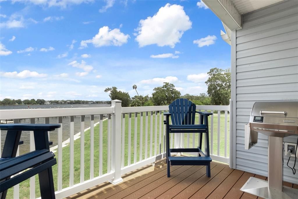 For Sale: $495,000 (2 beds, 2 baths, 1296 Square Feet)