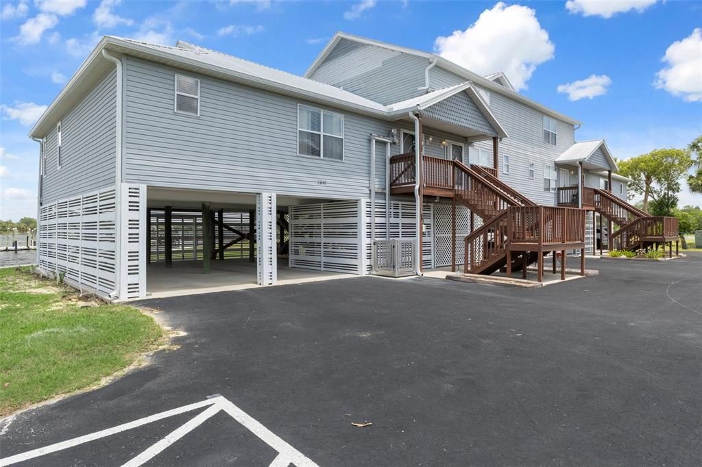 For Sale: $495,000 (2 beds, 2 baths, 1296 Square Feet)