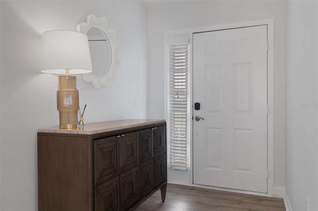 For Sale: $495,000 (2 beds, 2 baths, 1296 Square Feet)