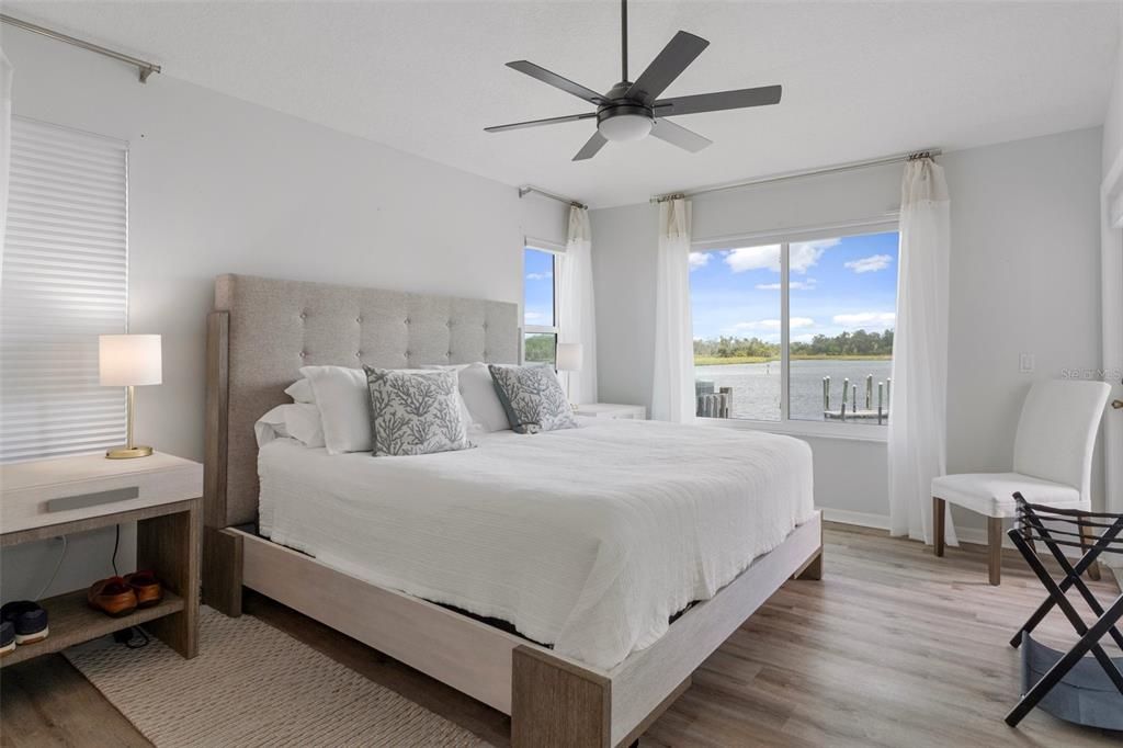 For Sale: $495,000 (2 beds, 2 baths, 1296 Square Feet)