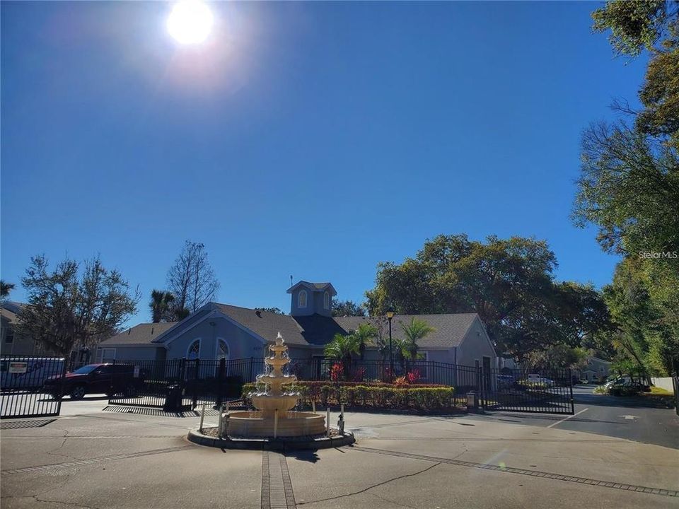 For Rent: $1,450 (1 beds, 1 baths, 834 Square Feet)