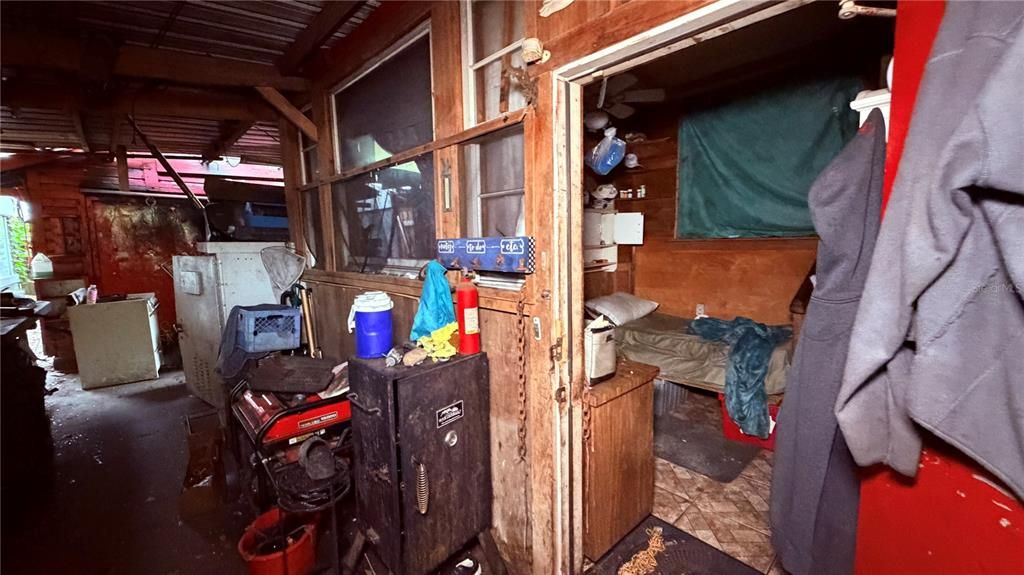 For Sale: $69,900 (2 beds, 1 baths, 1200 Square Feet)