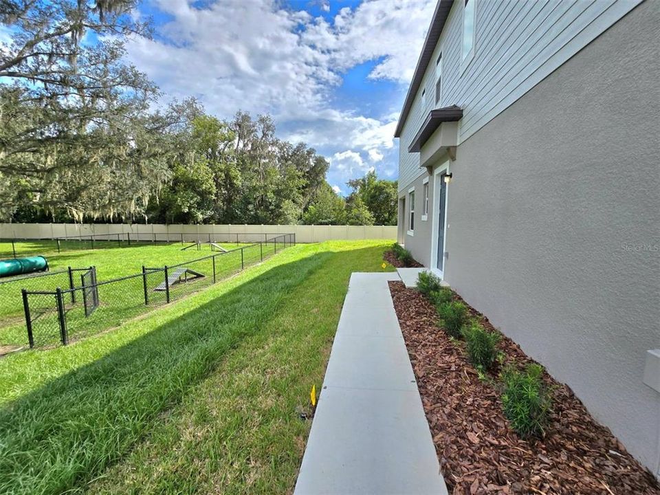 For Rent: $1,990 (3 beds, 2 baths, 1807 Square Feet)