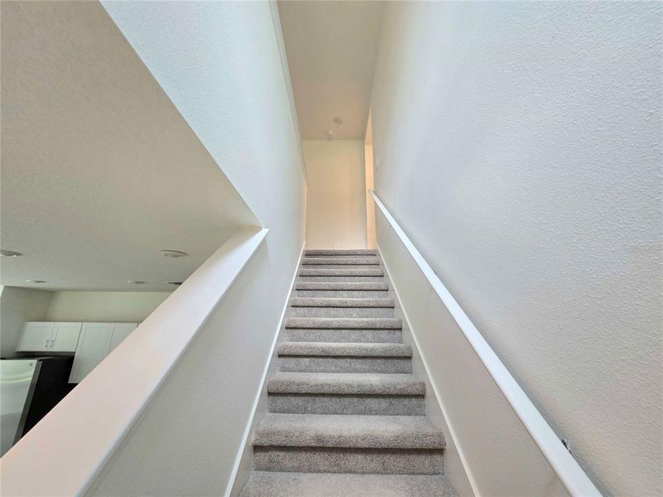 For Rent: $1,990 (3 beds, 2 baths, 1807 Square Feet)