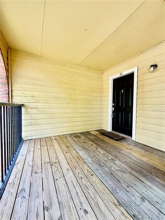 For Rent: $1,650 (2 beds, 2 baths, 918 Square Feet)