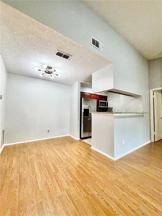 For Rent: $1,650 (2 beds, 2 baths, 918 Square Feet)