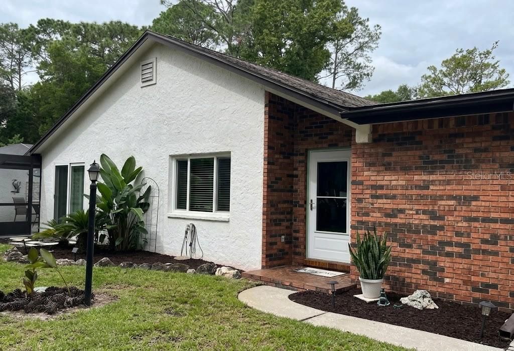 For Sale: $239,000 (3 beds, 2 baths, 1528 Square Feet)