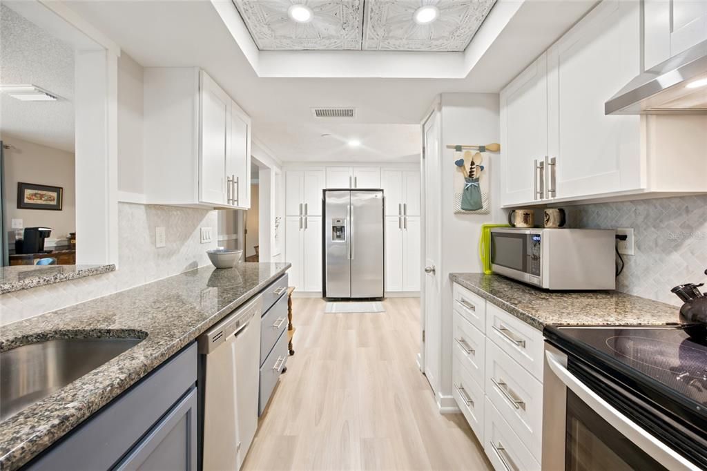 For Sale: $239,000 (3 beds, 2 baths, 1528 Square Feet)