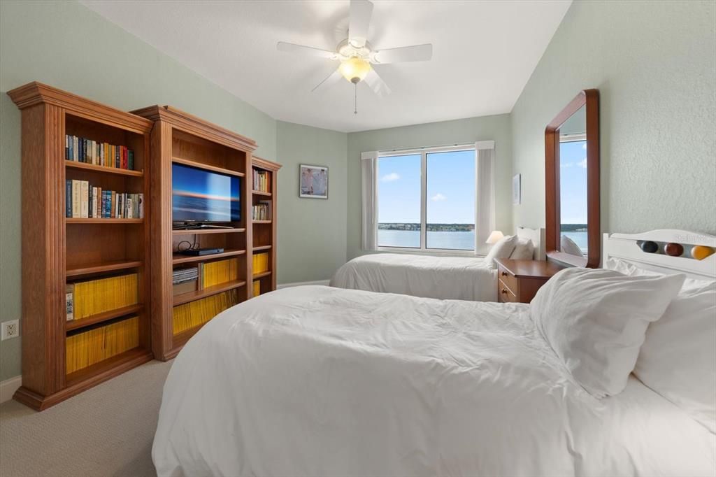 For Sale: $1,695,000 (3 beds, 2 baths, 2288 Square Feet)