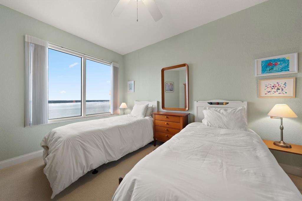For Sale: $1,695,000 (3 beds, 2 baths, 2288 Square Feet)
