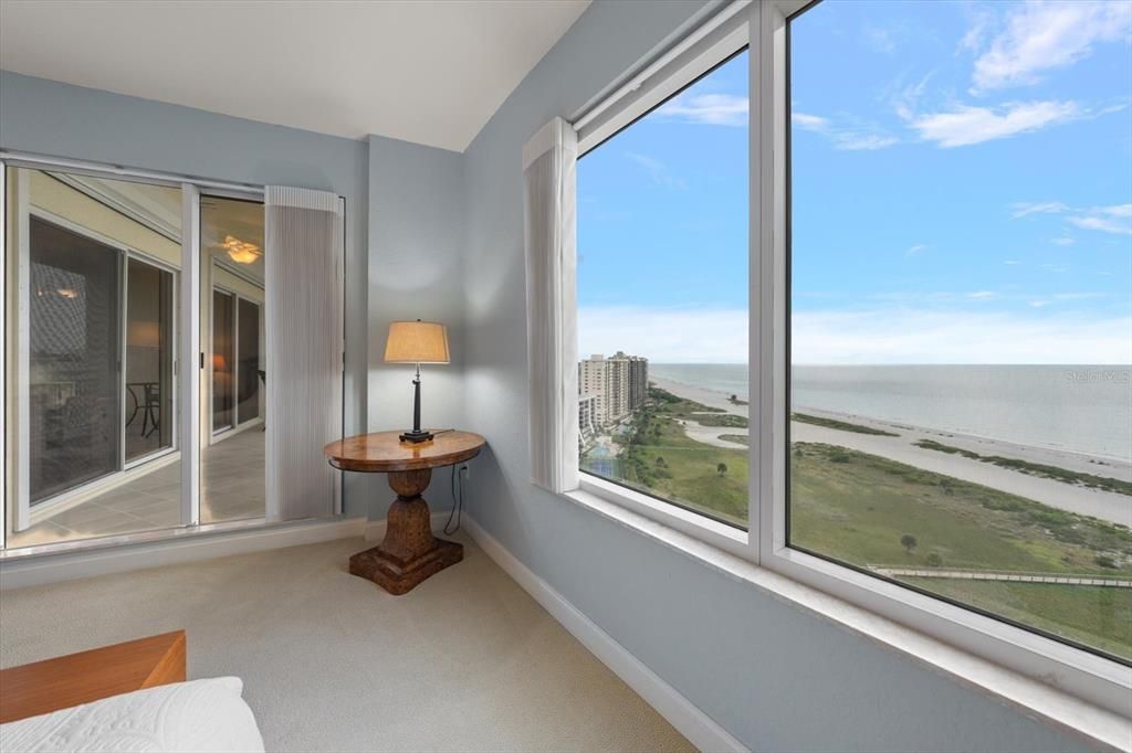 For Sale: $1,695,000 (3 beds, 2 baths, 2288 Square Feet)