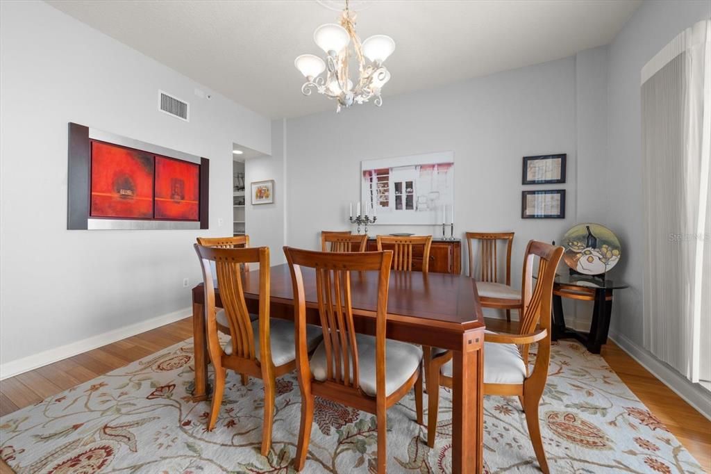 For Sale: $1,695,000 (3 beds, 2 baths, 2288 Square Feet)