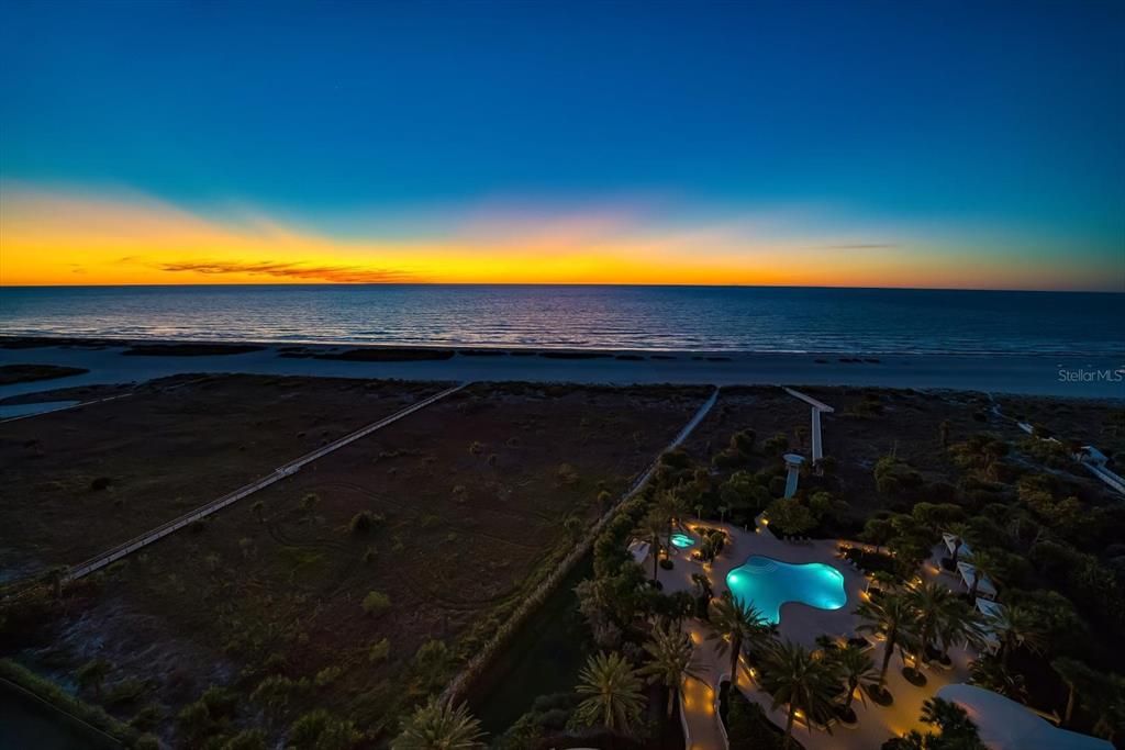 For Sale: $1,695,000 (3 beds, 2 baths, 2288 Square Feet)