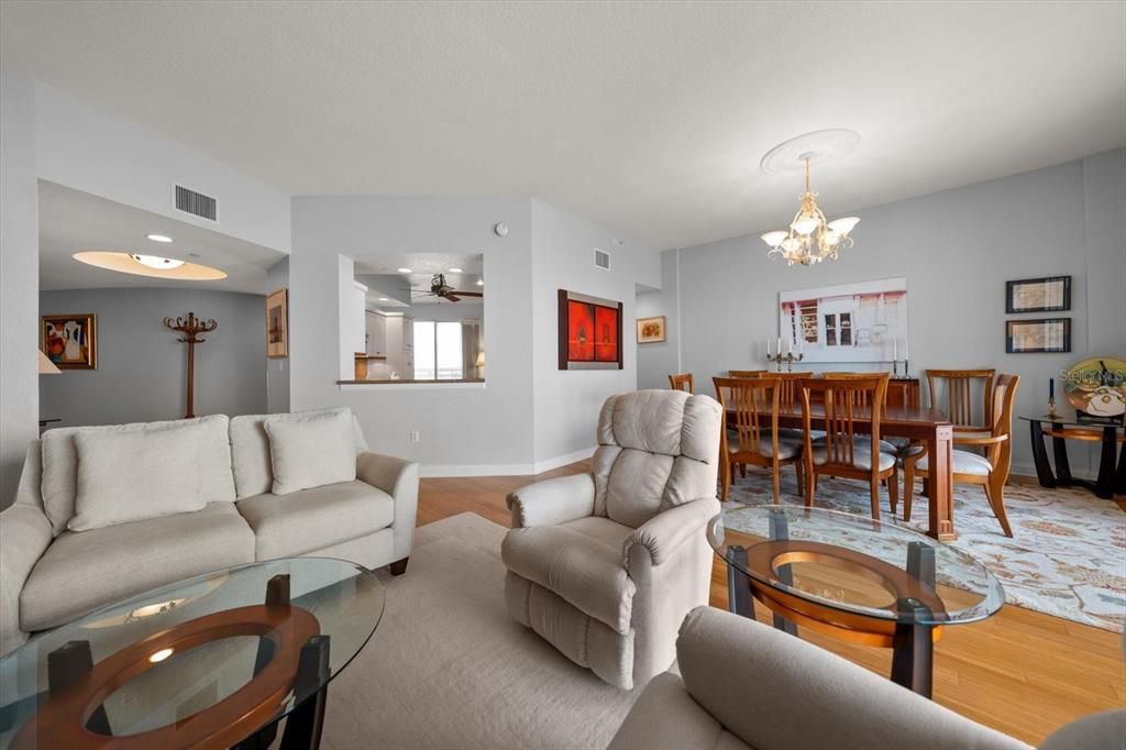 For Sale: $1,695,000 (3 beds, 2 baths, 2288 Square Feet)