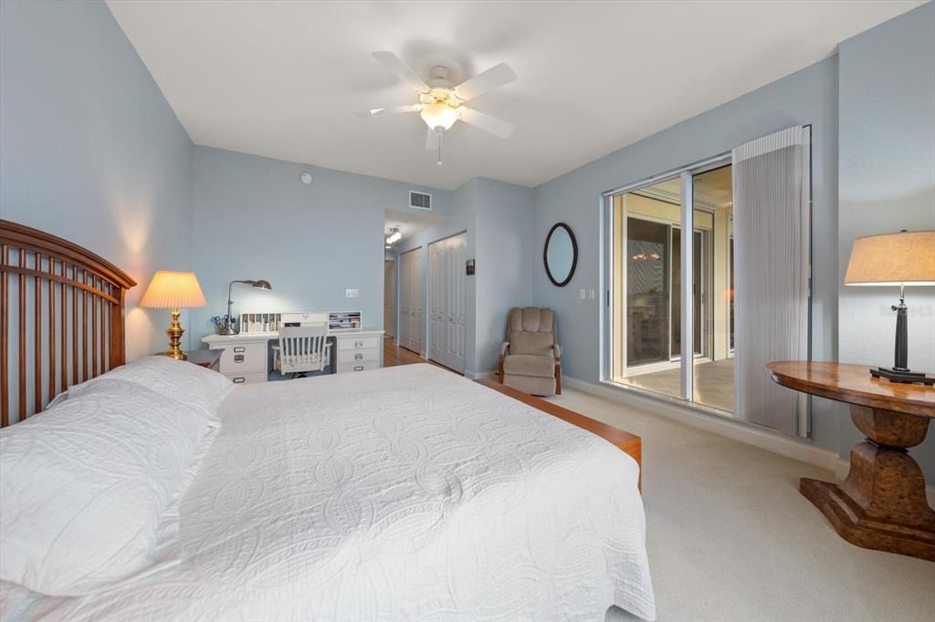 For Sale: $1,695,000 (3 beds, 2 baths, 2288 Square Feet)