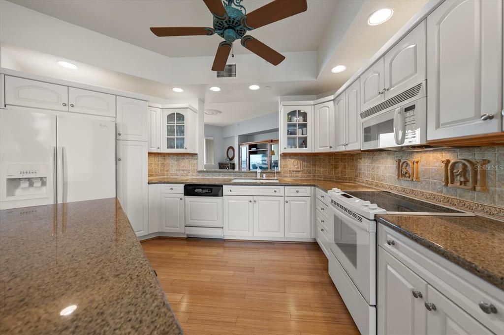 For Sale: $1,695,000 (3 beds, 2 baths, 2288 Square Feet)