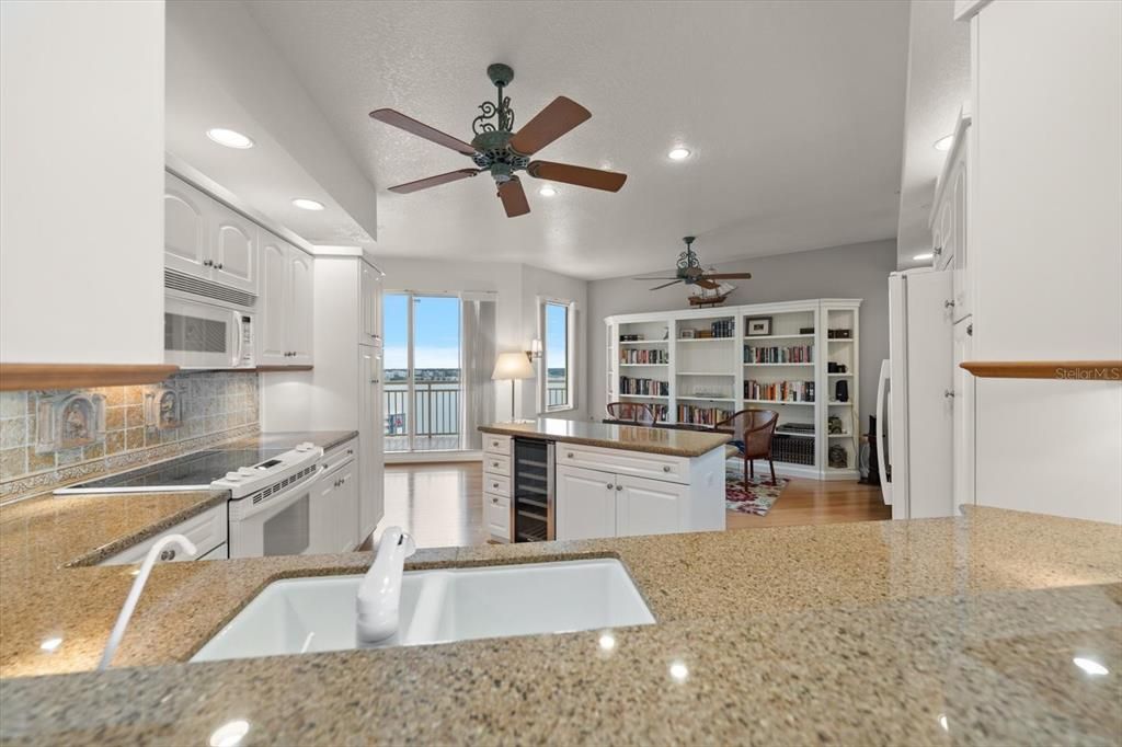 For Sale: $1,695,000 (3 beds, 2 baths, 2288 Square Feet)