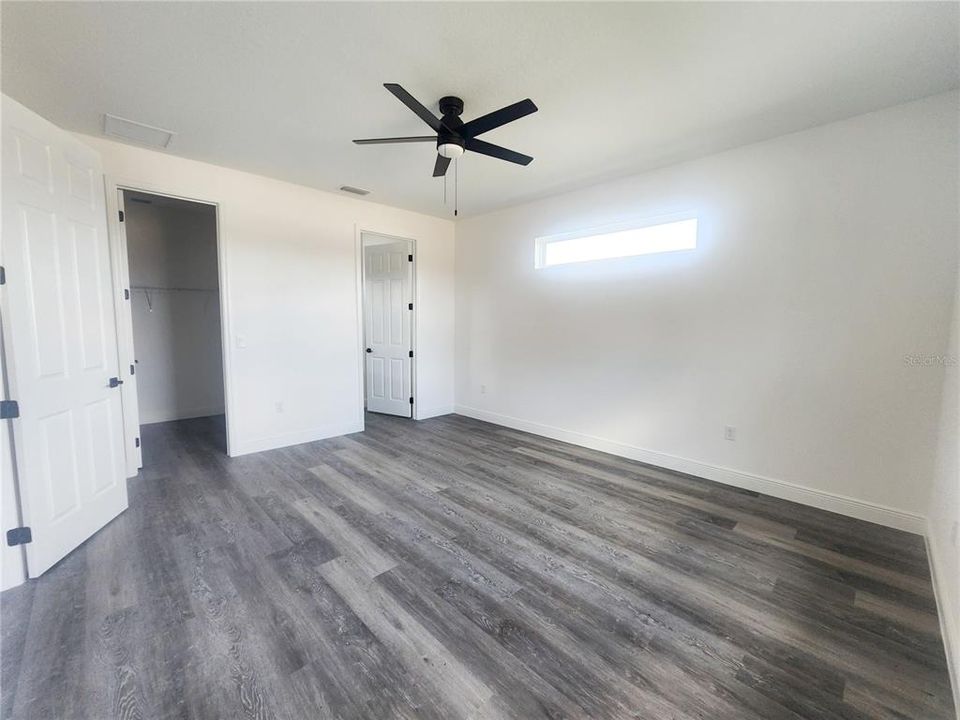 For Sale: $395,000 (4 beds, 2 baths, 1706 Square Feet)