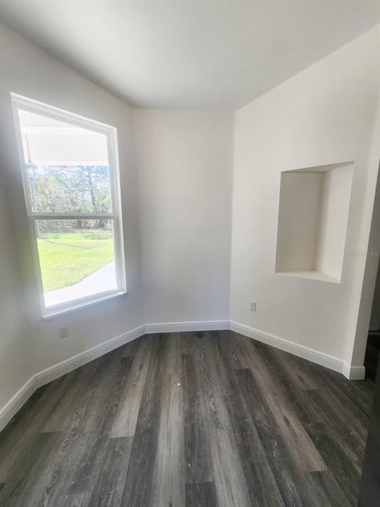 For Sale: $395,000 (4 beds, 2 baths, 1706 Square Feet)