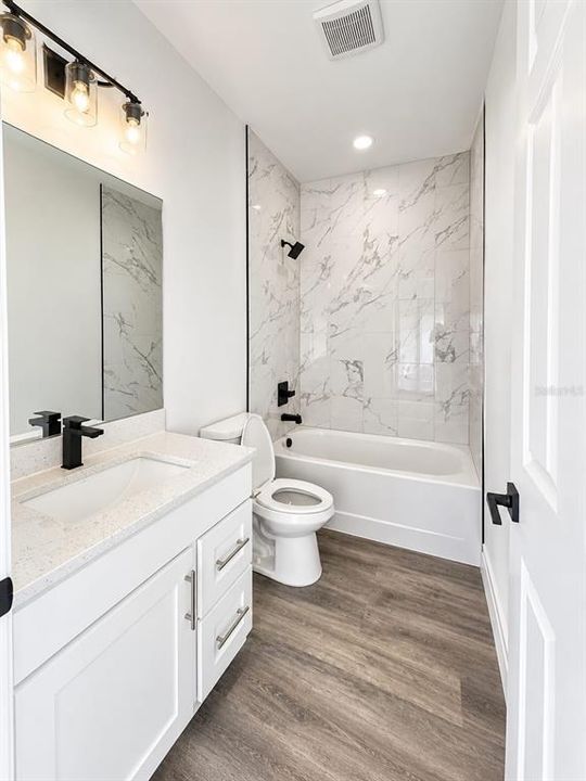 For Sale: $395,000 (4 beds, 2 baths, 1706 Square Feet)