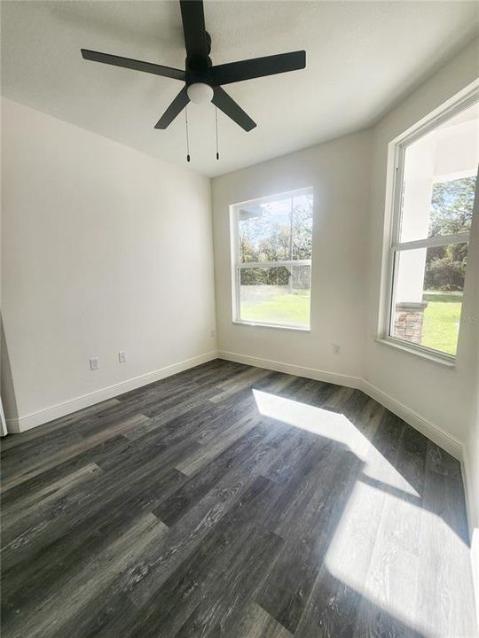 For Sale: $395,000 (4 beds, 2 baths, 1706 Square Feet)