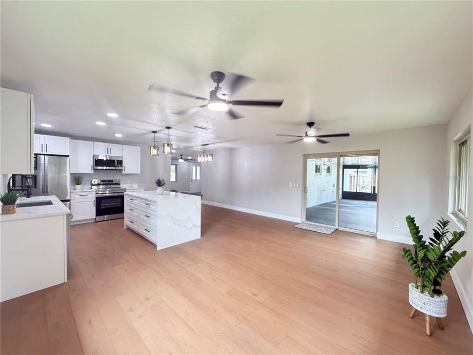 En Venta: $444,900 (3 camas, 2 baños, 1614 Pies cuadrados)