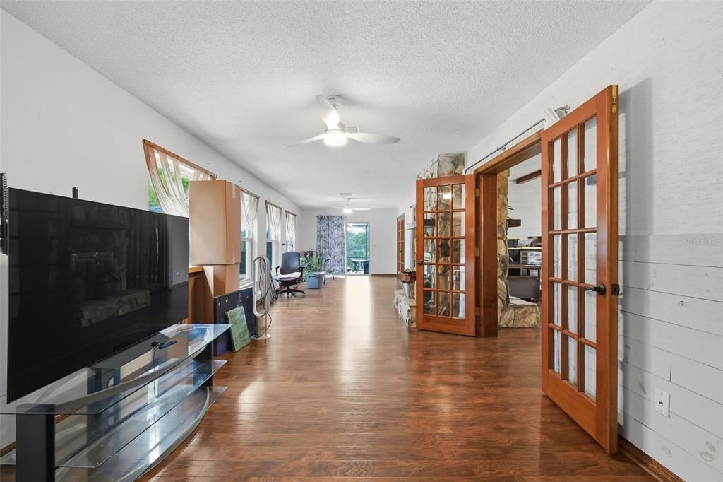 En Venta: $525,000 (3 camas, 2 baños, 2958 Pies cuadrados)