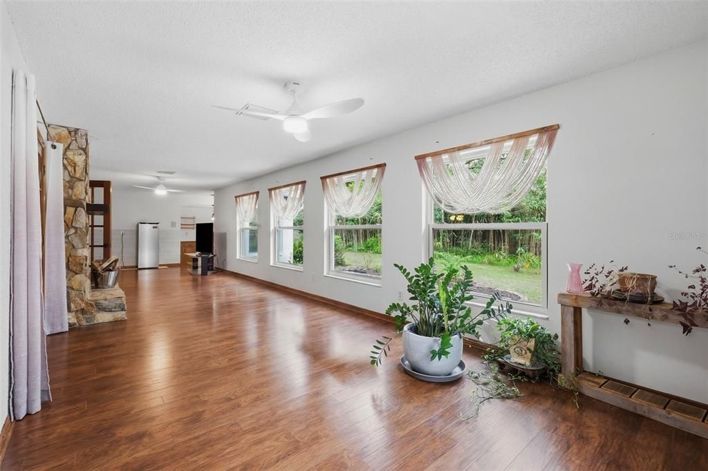 En Venta: $525,000 (3 camas, 2 baños, 2958 Pies cuadrados)