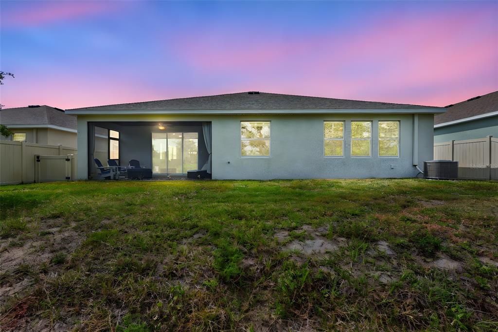 Active With Contract: $3,950 (4 beds, 3 baths, 2828 Square Feet)