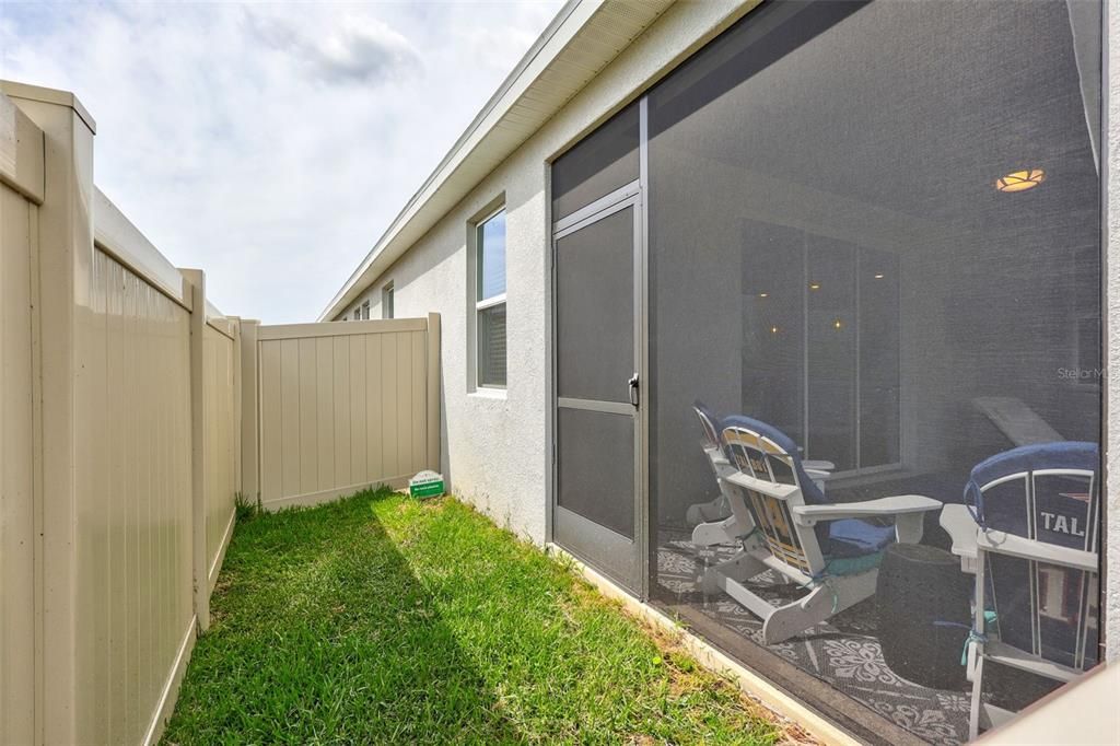 Active With Contract: $3,950 (4 beds, 3 baths, 2828 Square Feet)