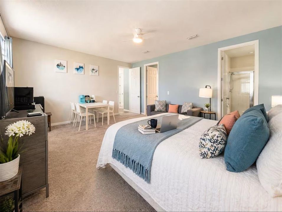 For Sale: $529,000 (6 beds, 4 baths, 2987 Square Feet)
