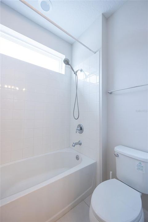 For Sale: $529,000 (6 beds, 4 baths, 2987 Square Feet)