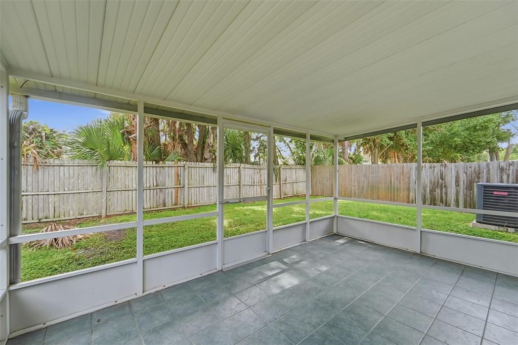 For Sale: $299,900 (3 beds, 2 baths, 1332 Square Feet)