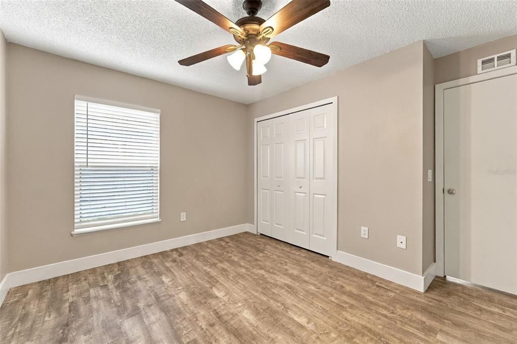 For Sale: $299,900 (3 beds, 2 baths, 1332 Square Feet)