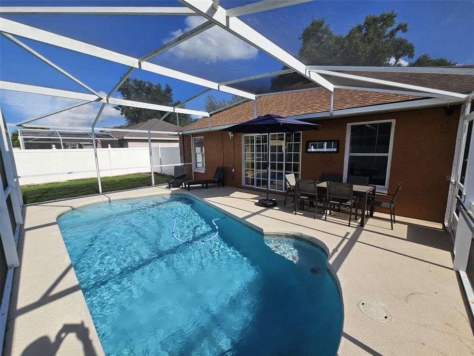 En Venta: $360,000 (3 camas, 2 baños, 1140 Pies cuadrados)