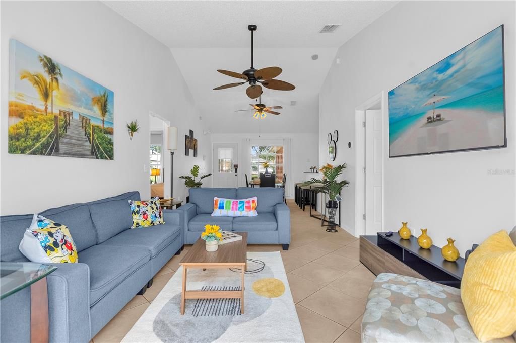 En Venta: $360,000 (3 camas, 2 baños, 1140 Pies cuadrados)