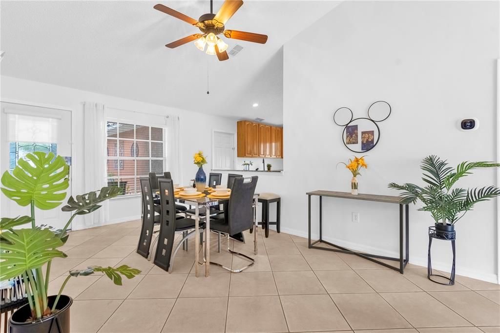 En Venta: $360,000 (3 camas, 2 baños, 1140 Pies cuadrados)