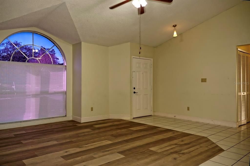 For Rent: $1,895 (3 beds, 2 baths, 1268 Square Feet)