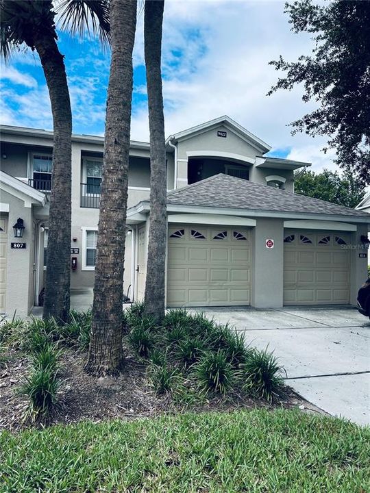 For Rent: $2,375 (2 beds, 2 baths, 1438 Square Feet)