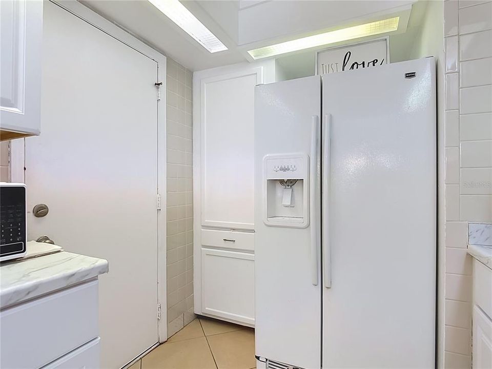 На продажу: $189,900 (2 спален, 1 ванн, 1012 Квадратных фут)