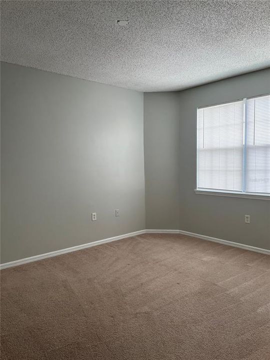 For Rent: $1,350 (1 beds, 1 baths, 643 Square Feet)