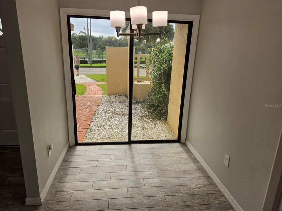 For Rent: $2,300 (3 beds, 2 baths, 1502 Square Feet)