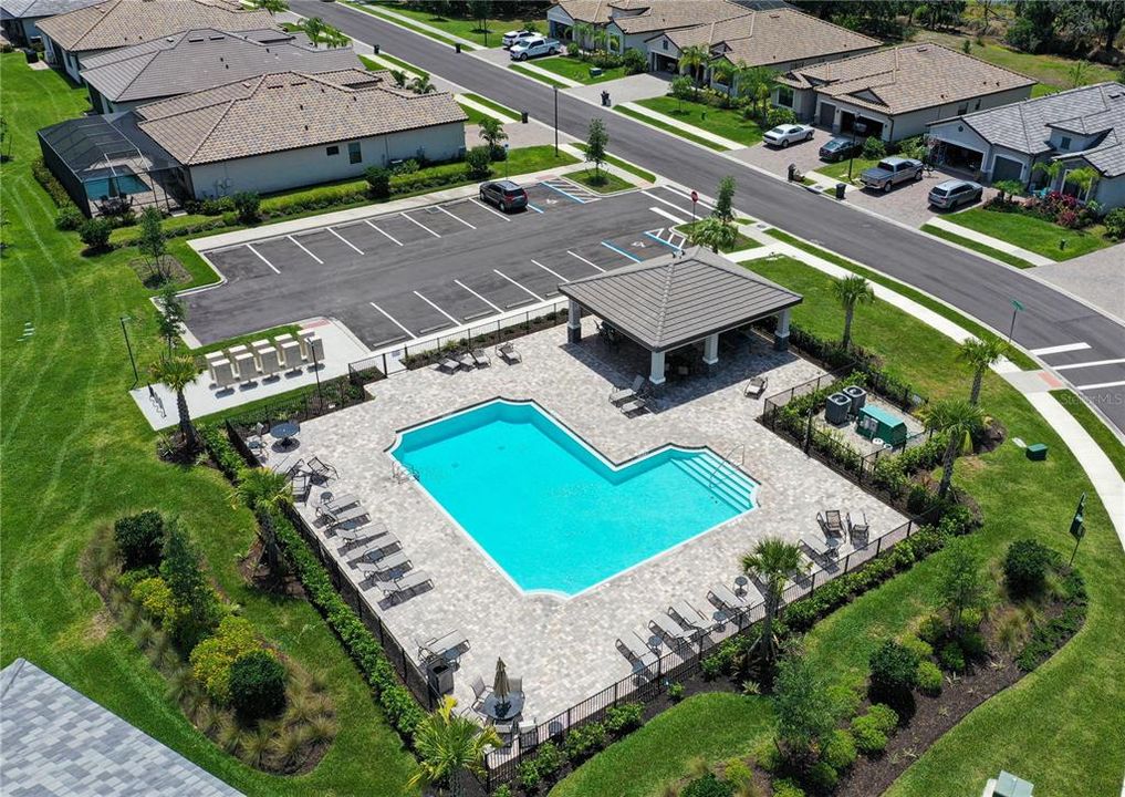 На продажу: $649,000 (4 спален, 2 ванн, 2245 Квадратных фут)