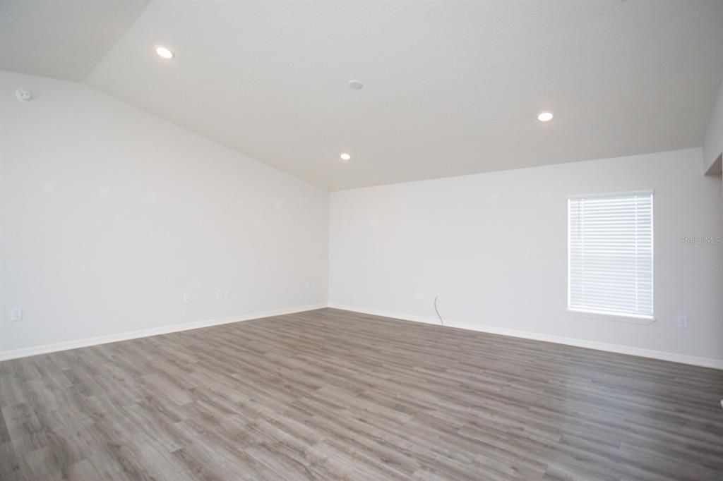 For Sale: $339,990 (3 beds, 2 baths, 1486 Square Feet)