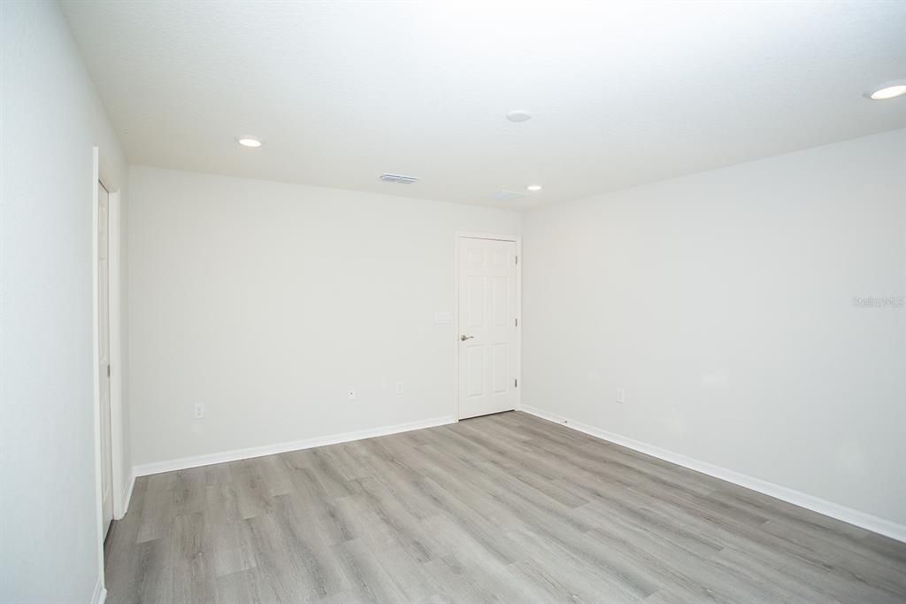 For Sale: $339,990 (3 beds, 2 baths, 1486 Square Feet)