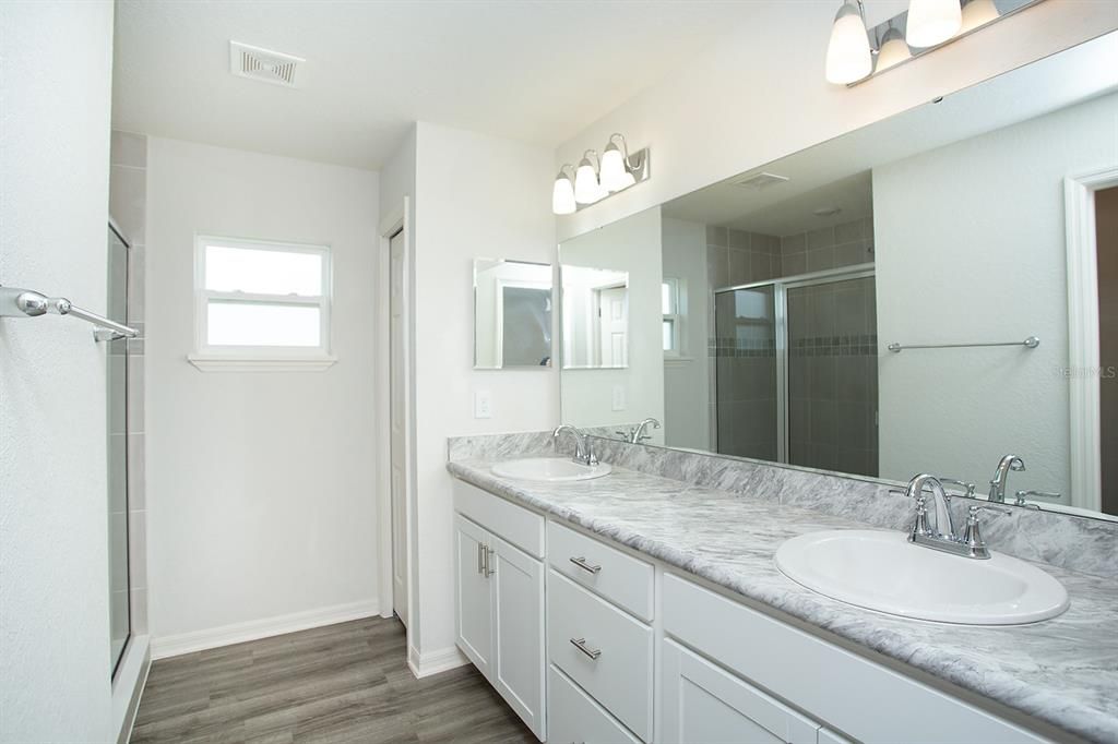For Sale: $339,990 (3 beds, 2 baths, 1486 Square Feet)