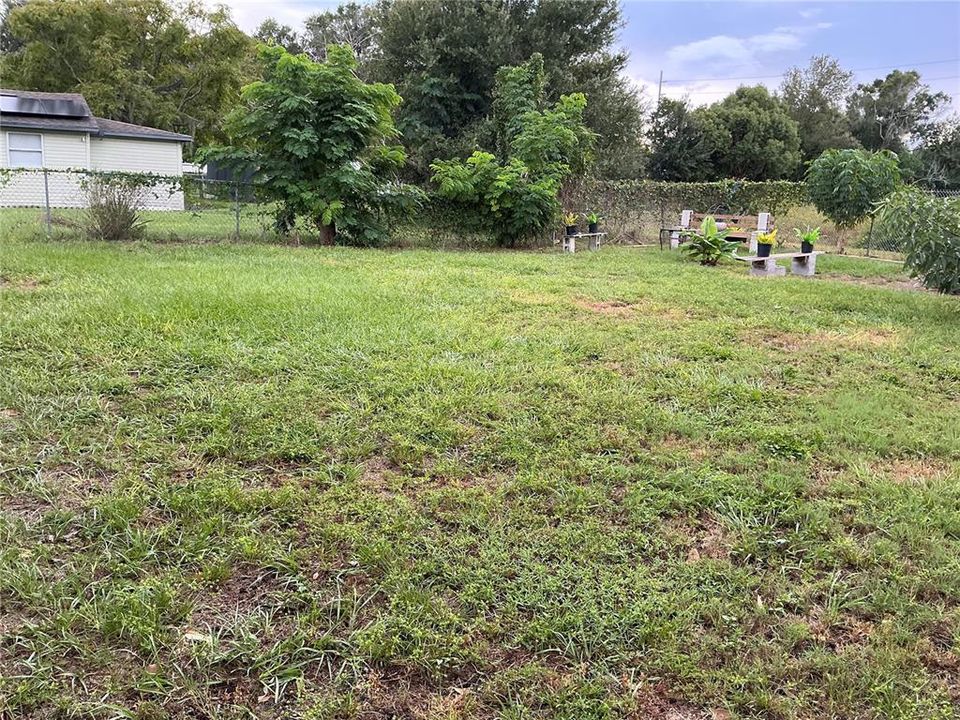 For Sale: $209,000 (2 beds, 1 baths, 832 Square Feet)