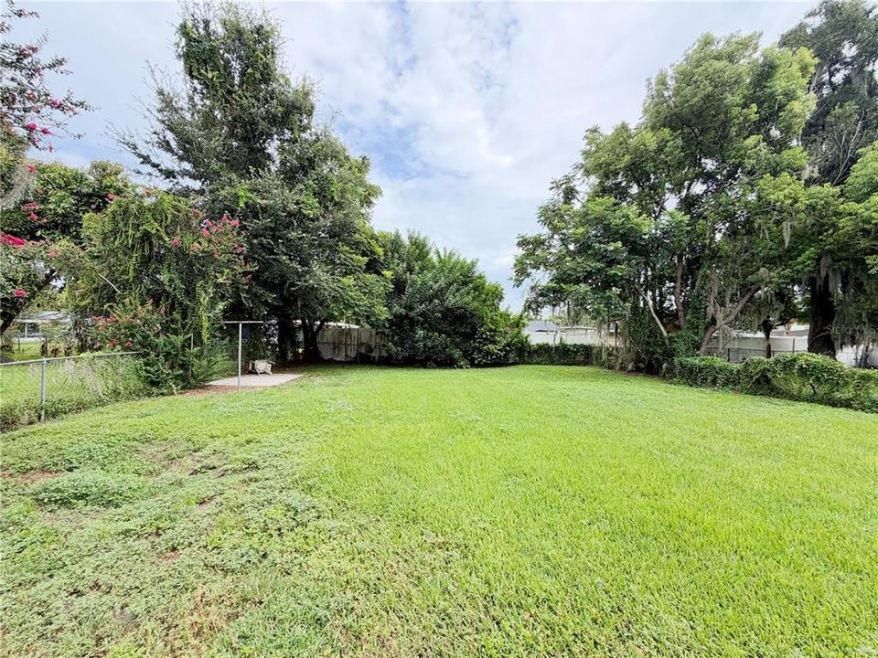 Active With Contract: $300,000 (3 beds, 2 baths, 1115 Square Feet)